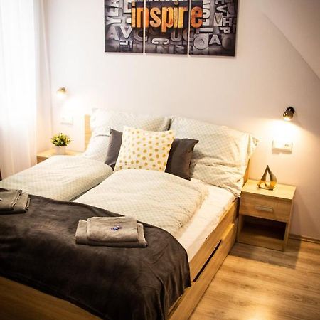 Loli Apartman Miskolc Esterno foto