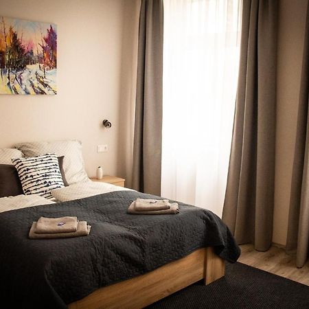 Loli Apartman Miskolc Esterno foto