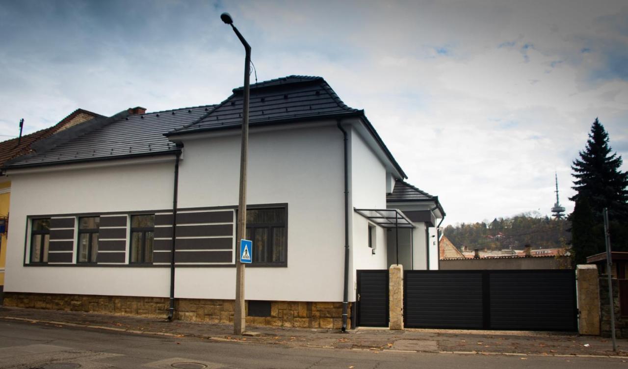 Loli Apartman Miskolc Esterno foto