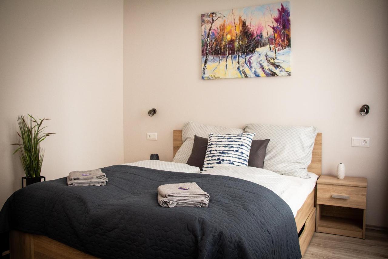 Loli Apartman Miskolc Esterno foto