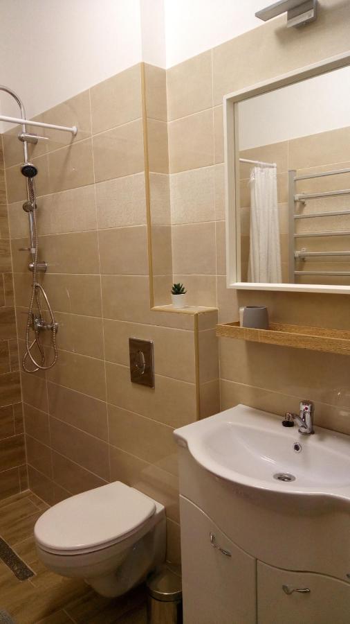 Loli Apartman Miskolc Esterno foto