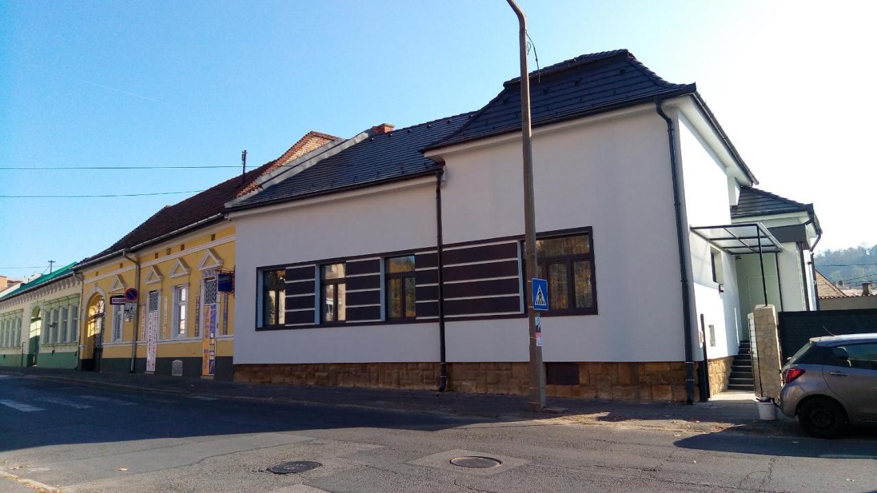 Loli Apartman Miskolc Esterno foto