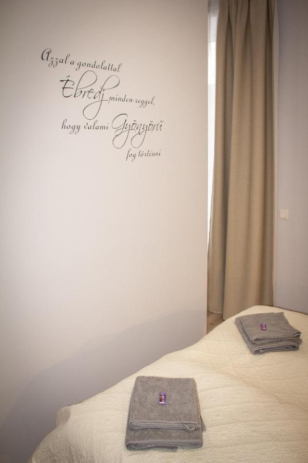 Loli Apartman Miskolc Esterno foto