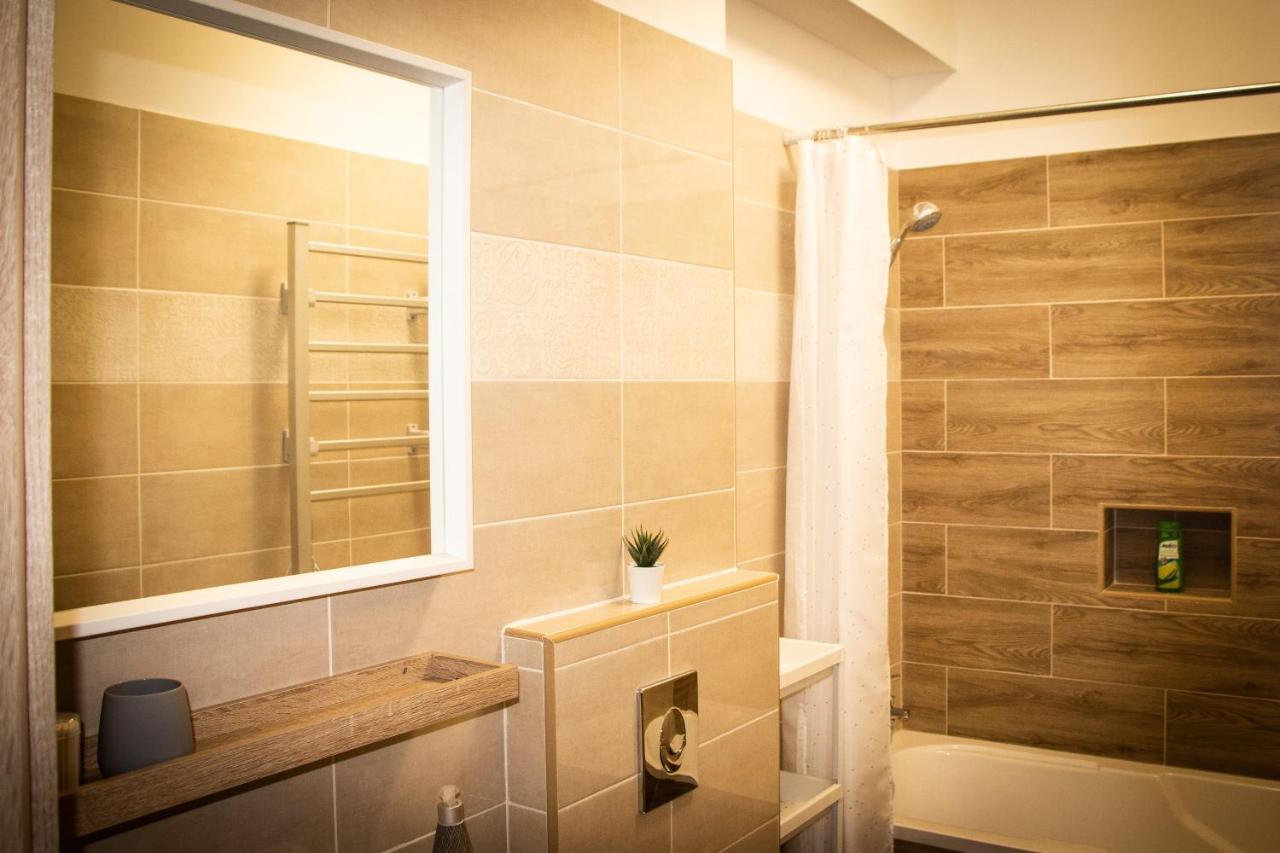Loli Apartman Miskolc Esterno foto