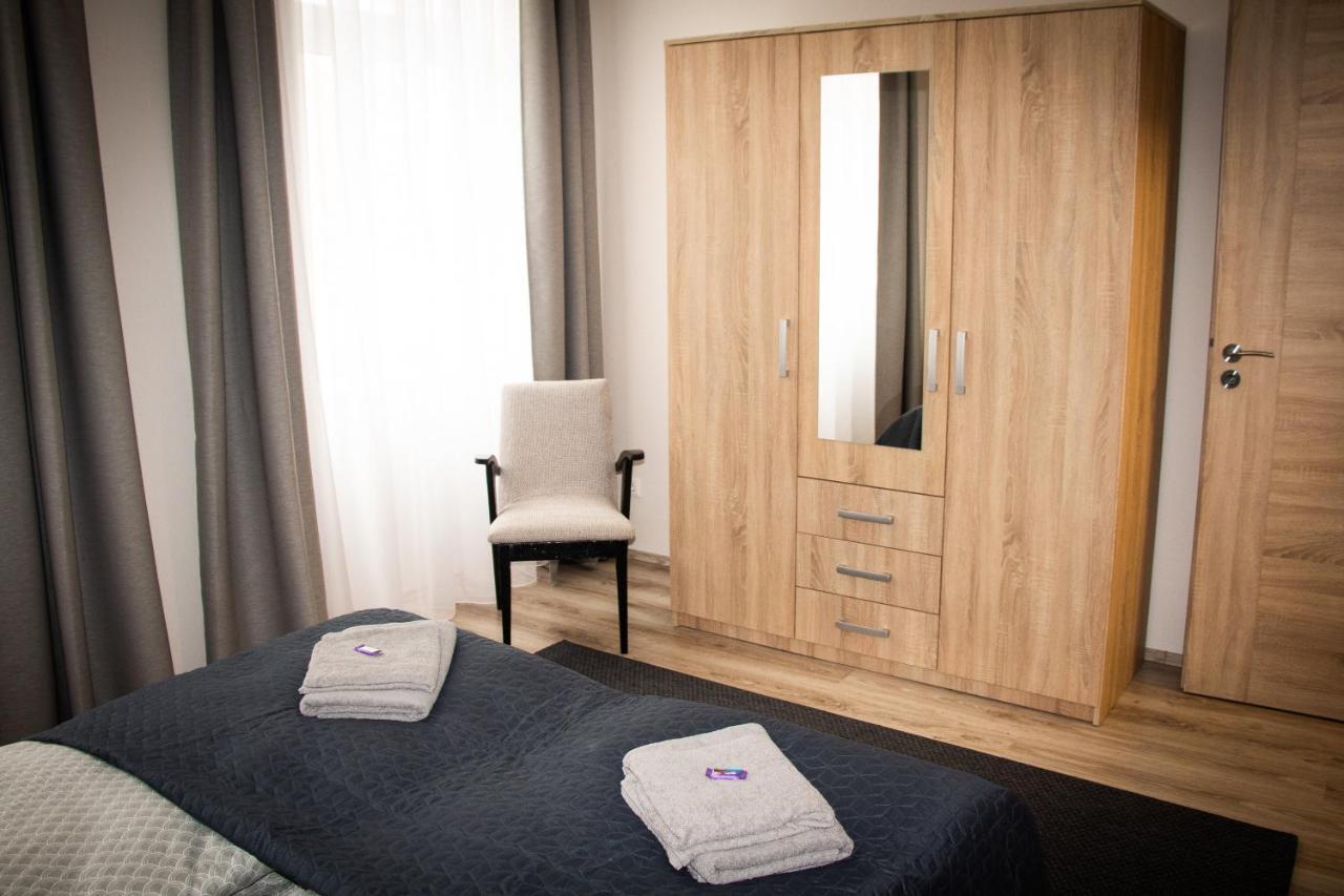 Loli Apartman Miskolc Esterno foto