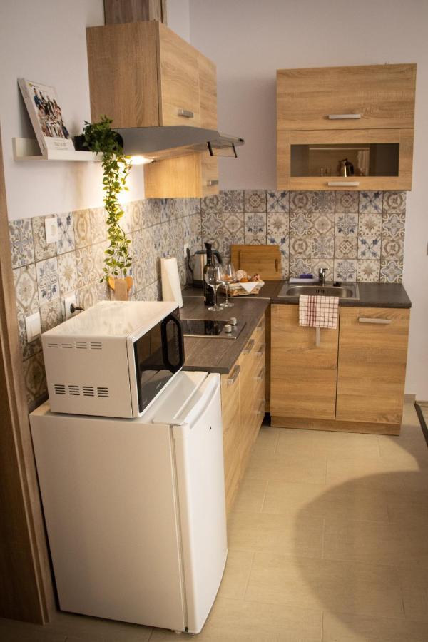 Loli Apartman Miskolc Esterno foto
